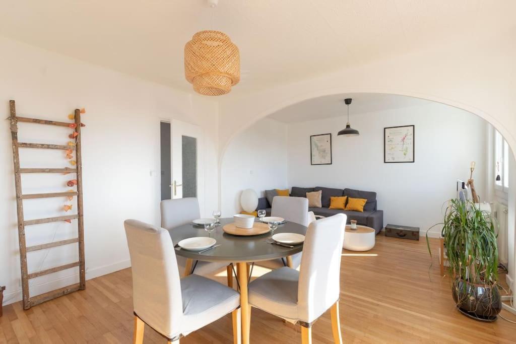 Cabana & Grand Appartement Cosy - Parking & Balcon Villefranche-sur-Saône Exterior foto